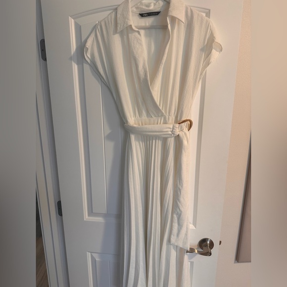 Zara white Wrap Dress with Gold Buckle,SizeS - Picture 3 of 4